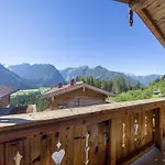 In Neukirchen Near Slopes Шале Нойкирхен-ам-Гросфенедигер